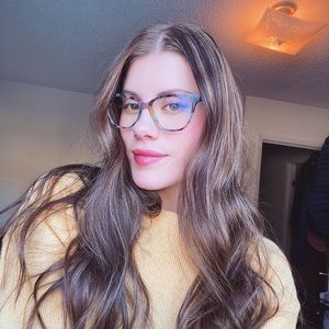 Meet your Posher, Brianna